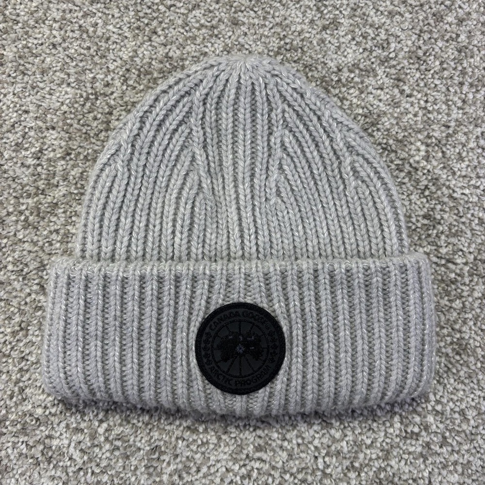 Canada Goose Beanie Mens One Size Gray Cashmere Wool Cuffed Winter Hat 4409L